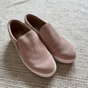 Blondo blush pink waterproof slip on sneakers